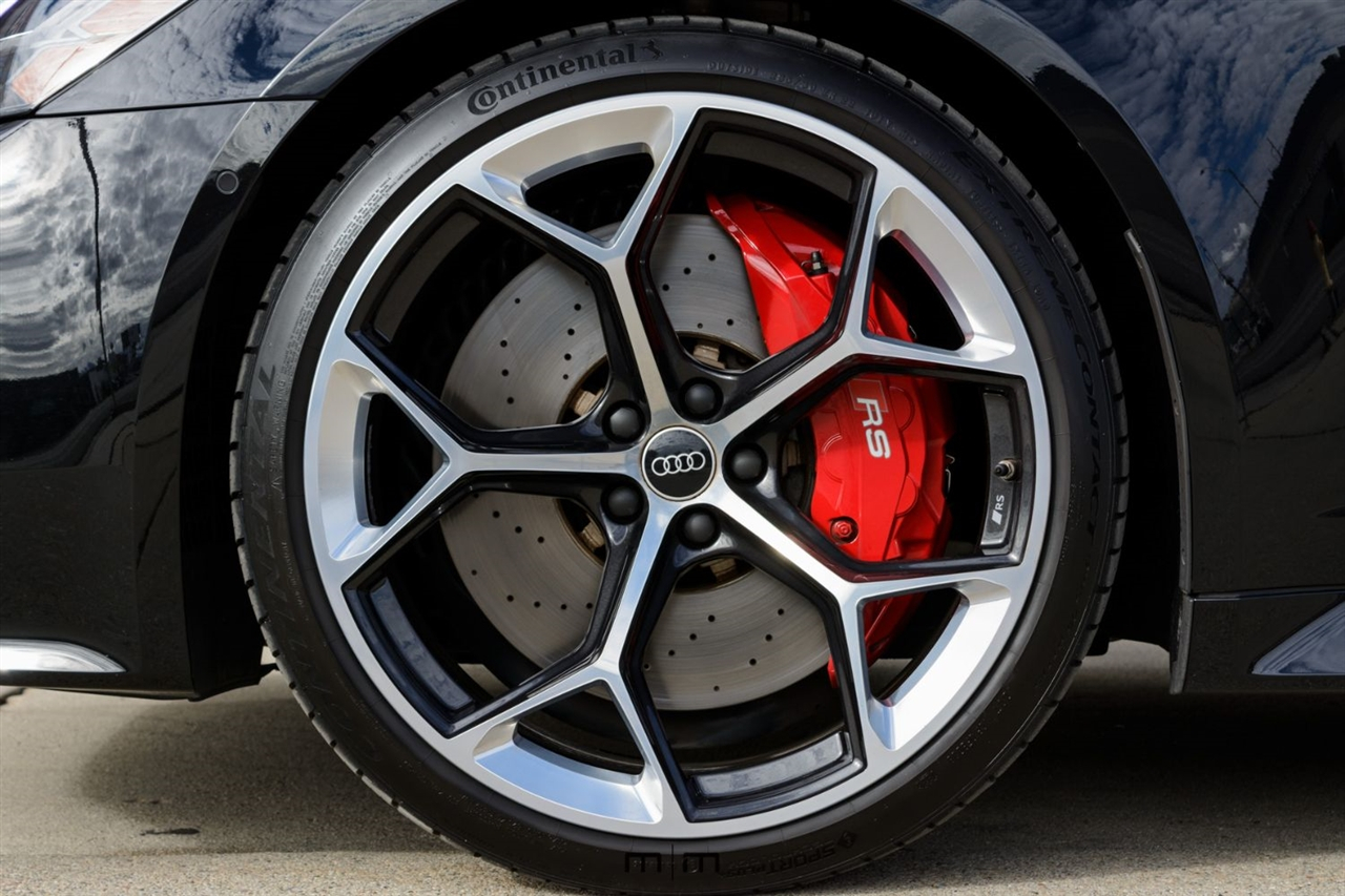 Audi RS6 Avant  2025