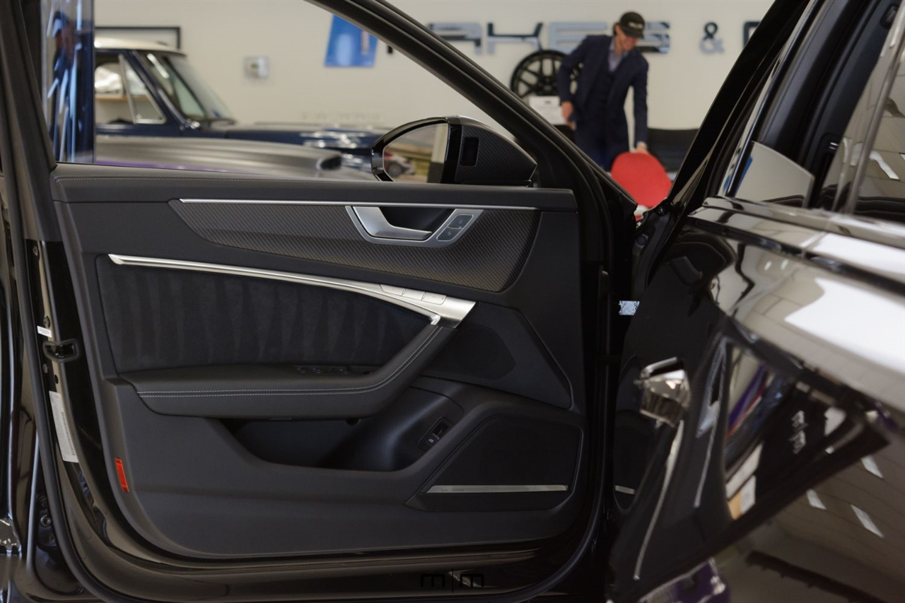Audi RS6 Avant  2025