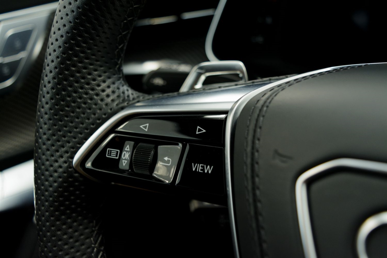Audi RS6 Avant  2025