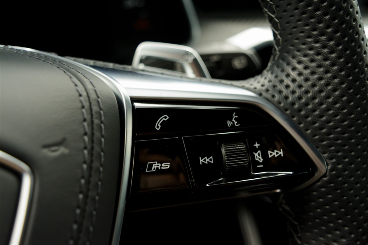 Audi RS6 Avant  2025