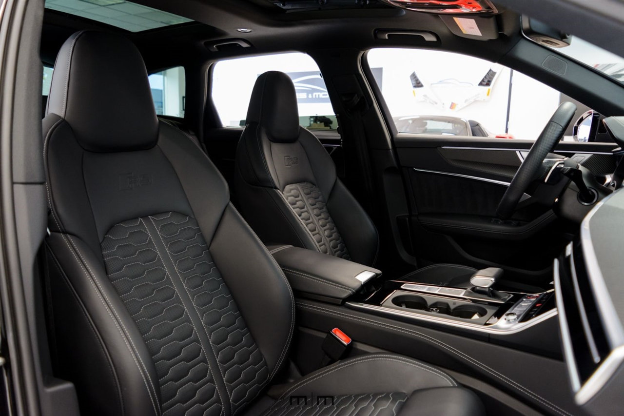 Audi RS6 Avant  2025