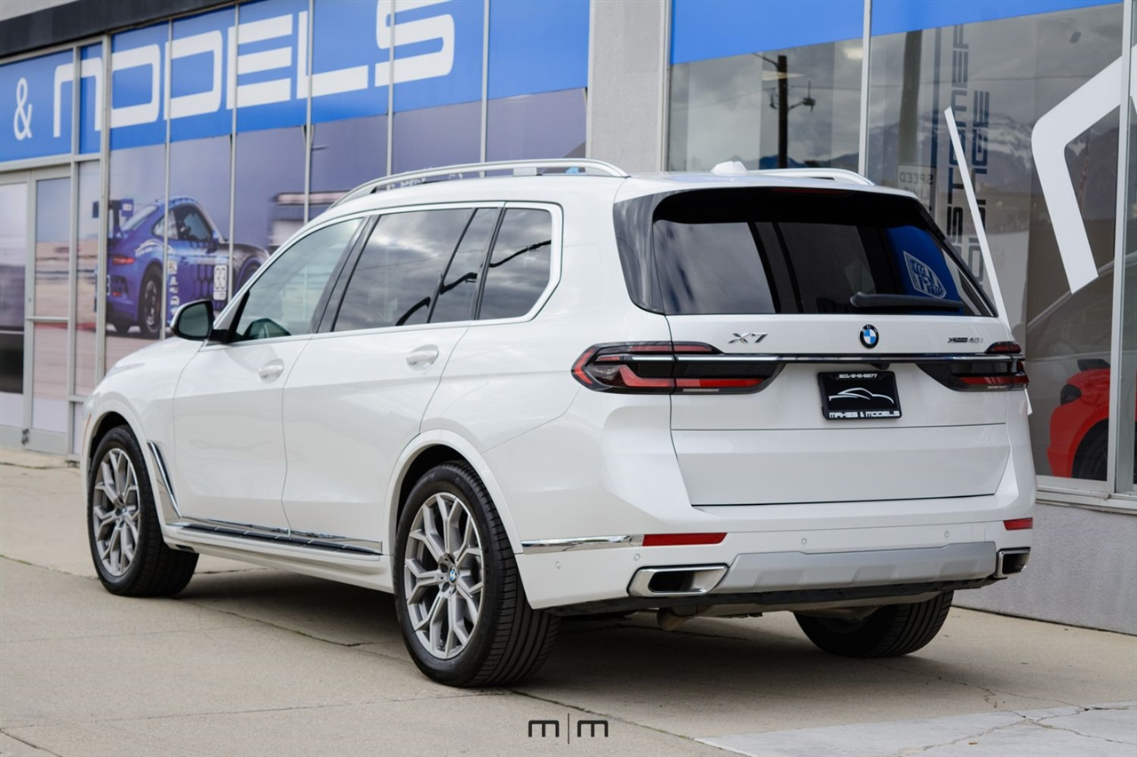 BMW X7  2024