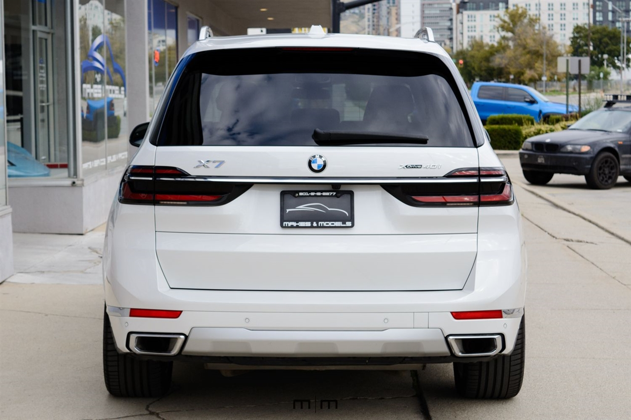 BMW X7  2024