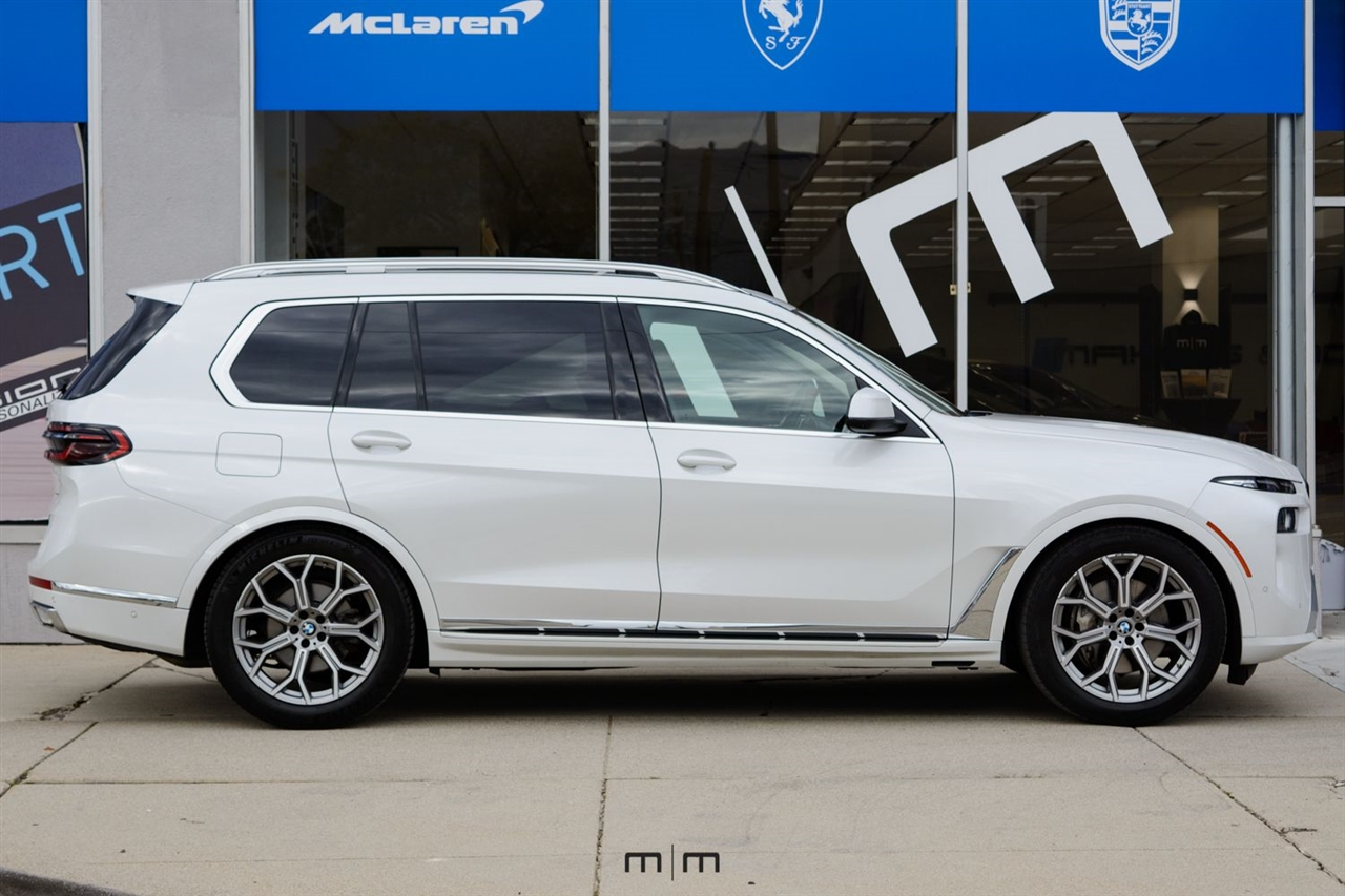 BMW X7  2024