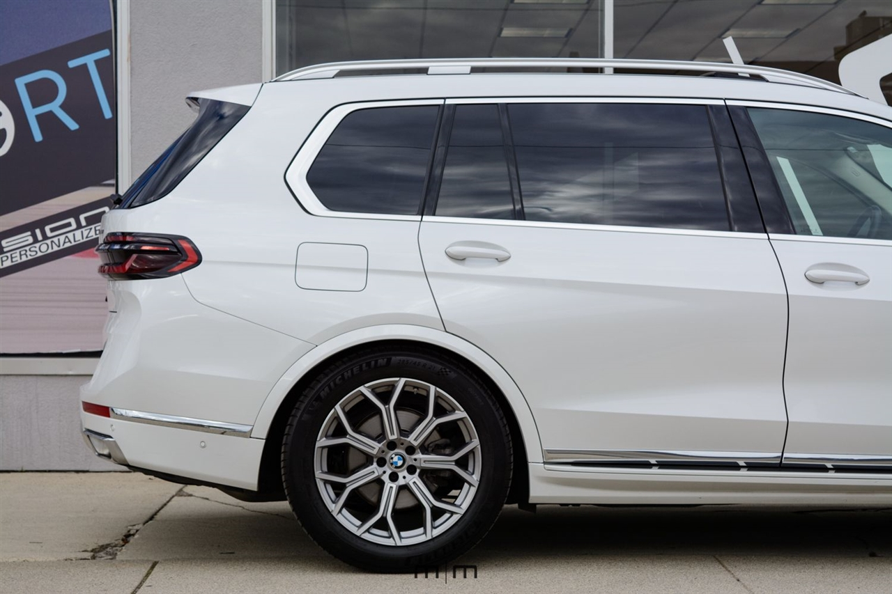 BMW X7  2024