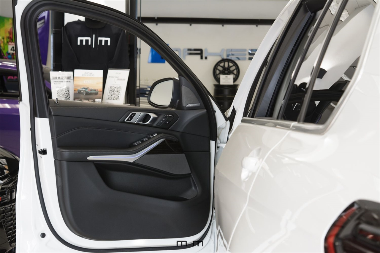 BMW X7  2024