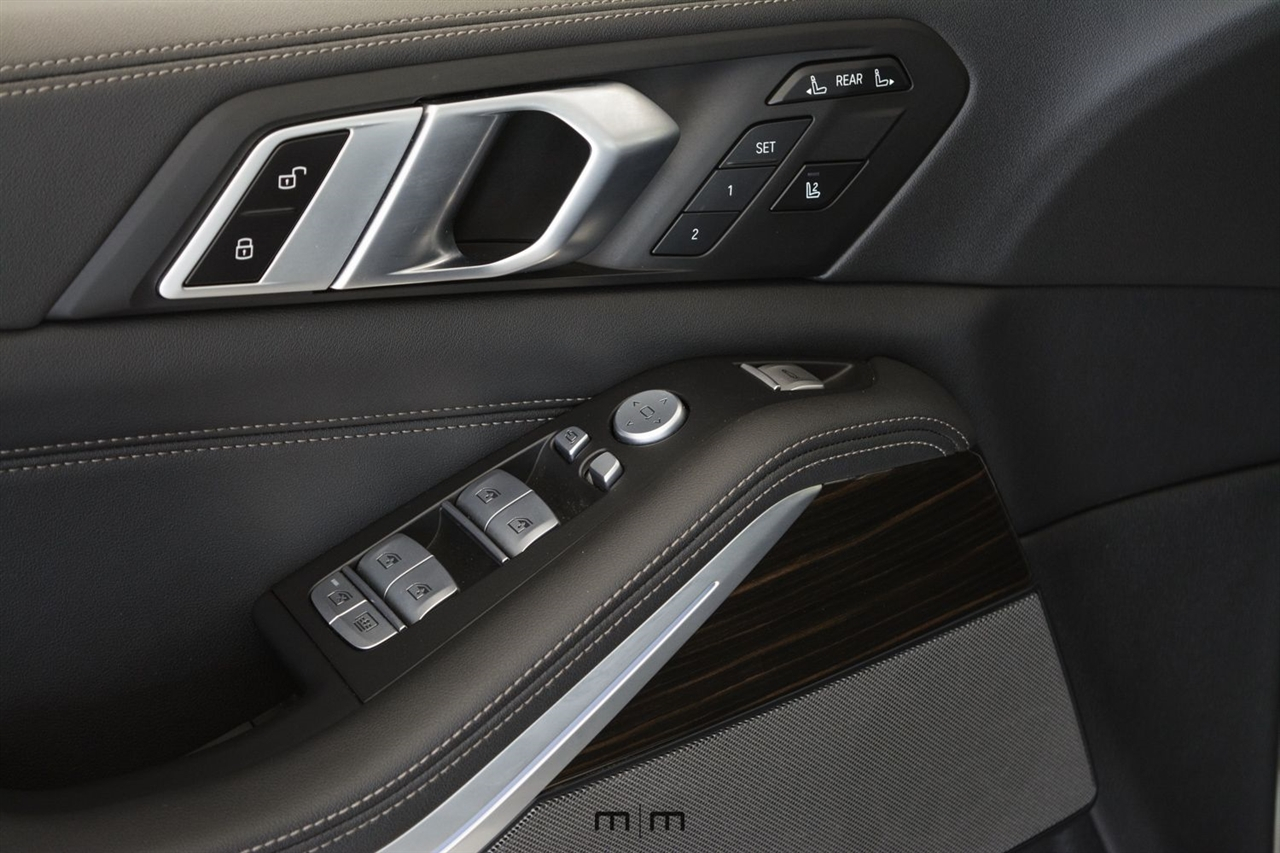 BMW X7  2024