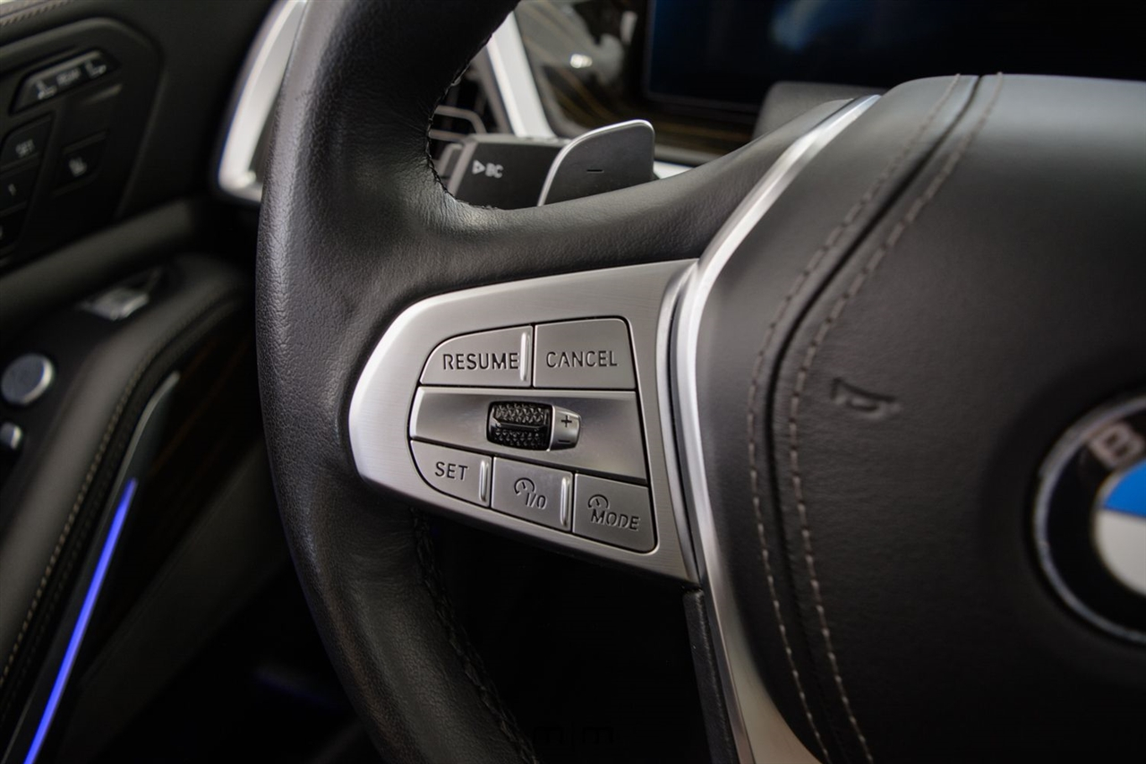 BMW X7  2024