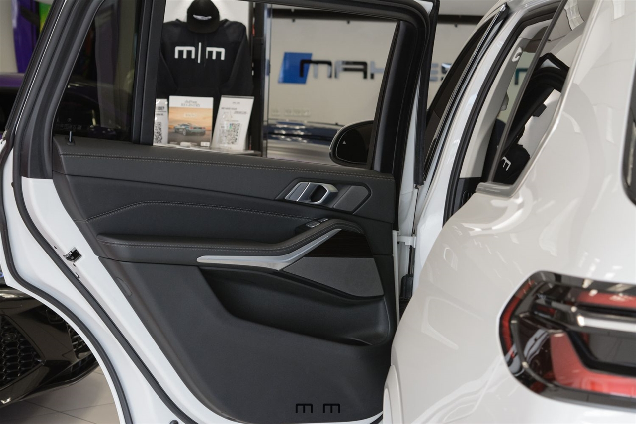 BMW X7  2024