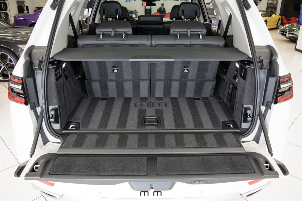 BMW X7  2024