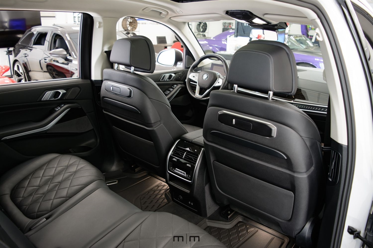 BMW X7  2024