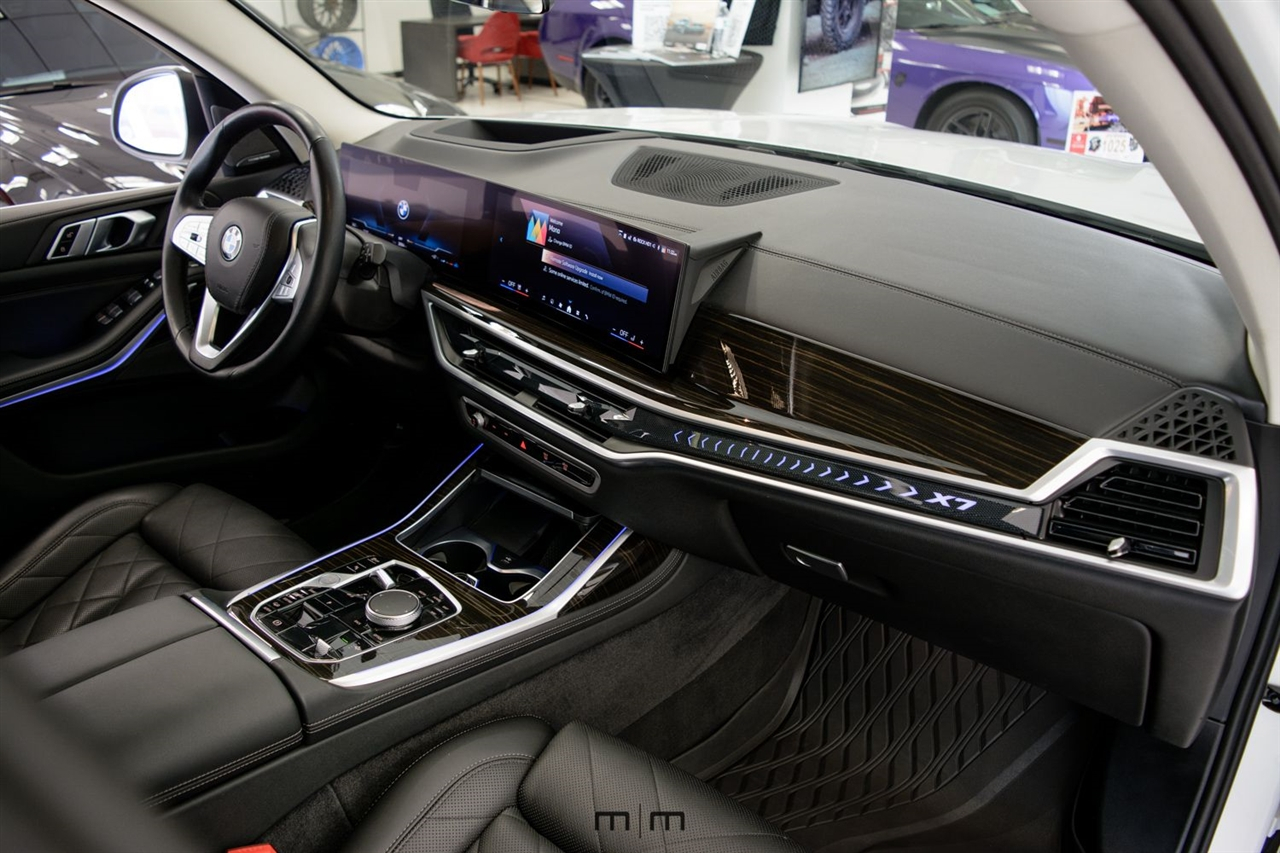 BMW X7  2024
