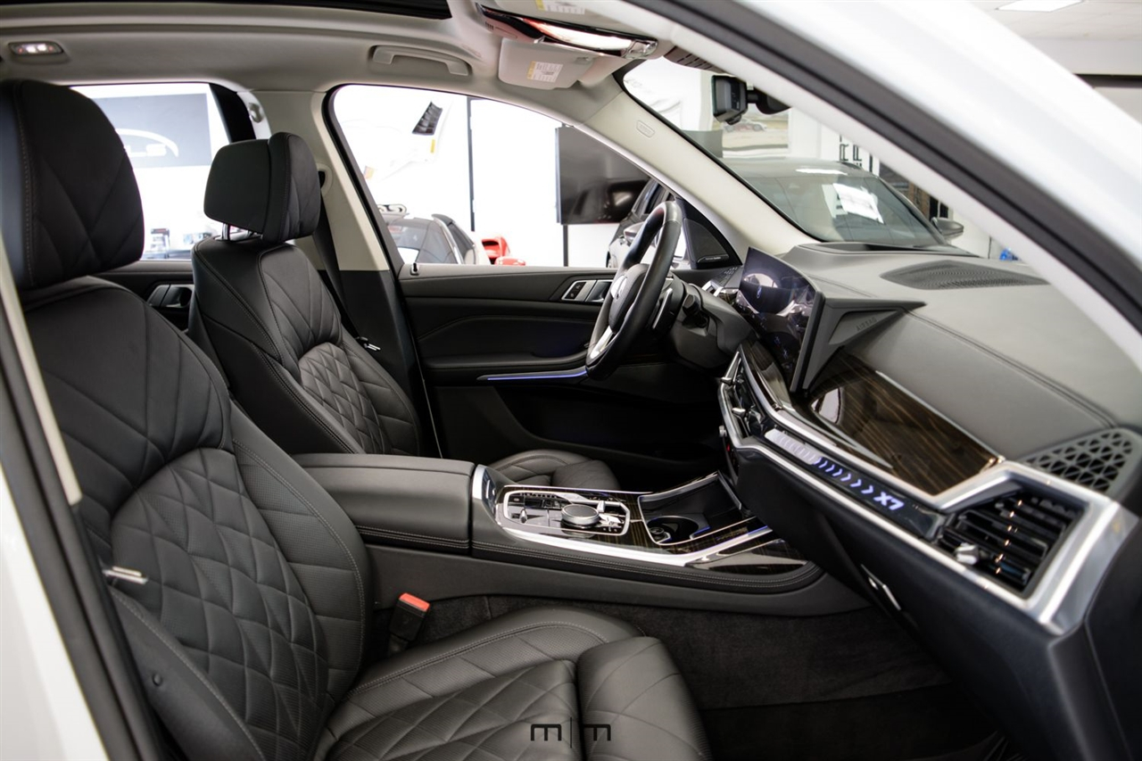 BMW X7  2024