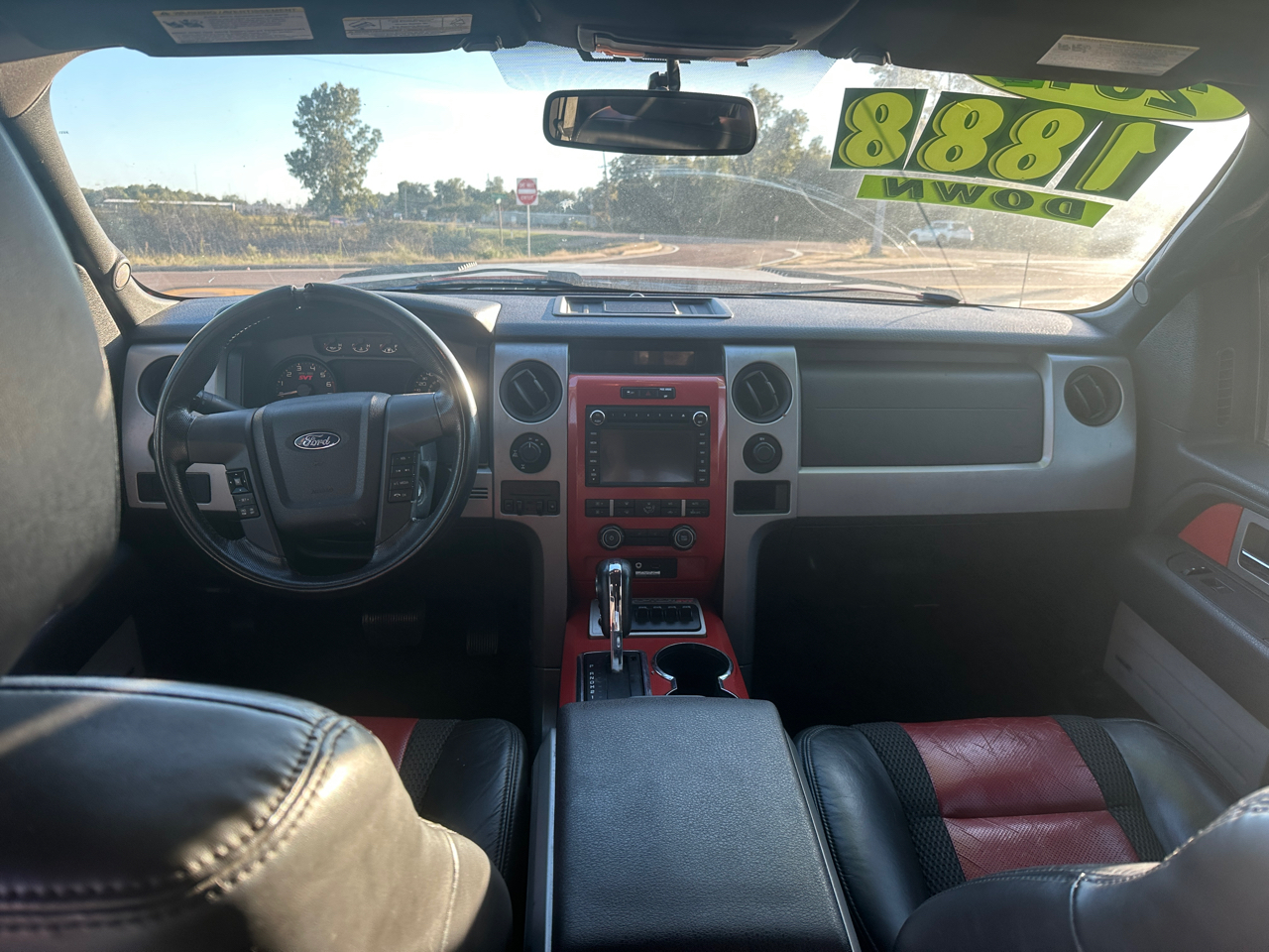 Ford F-150 4WD SuperCrew 145" SVT Raptor 2011