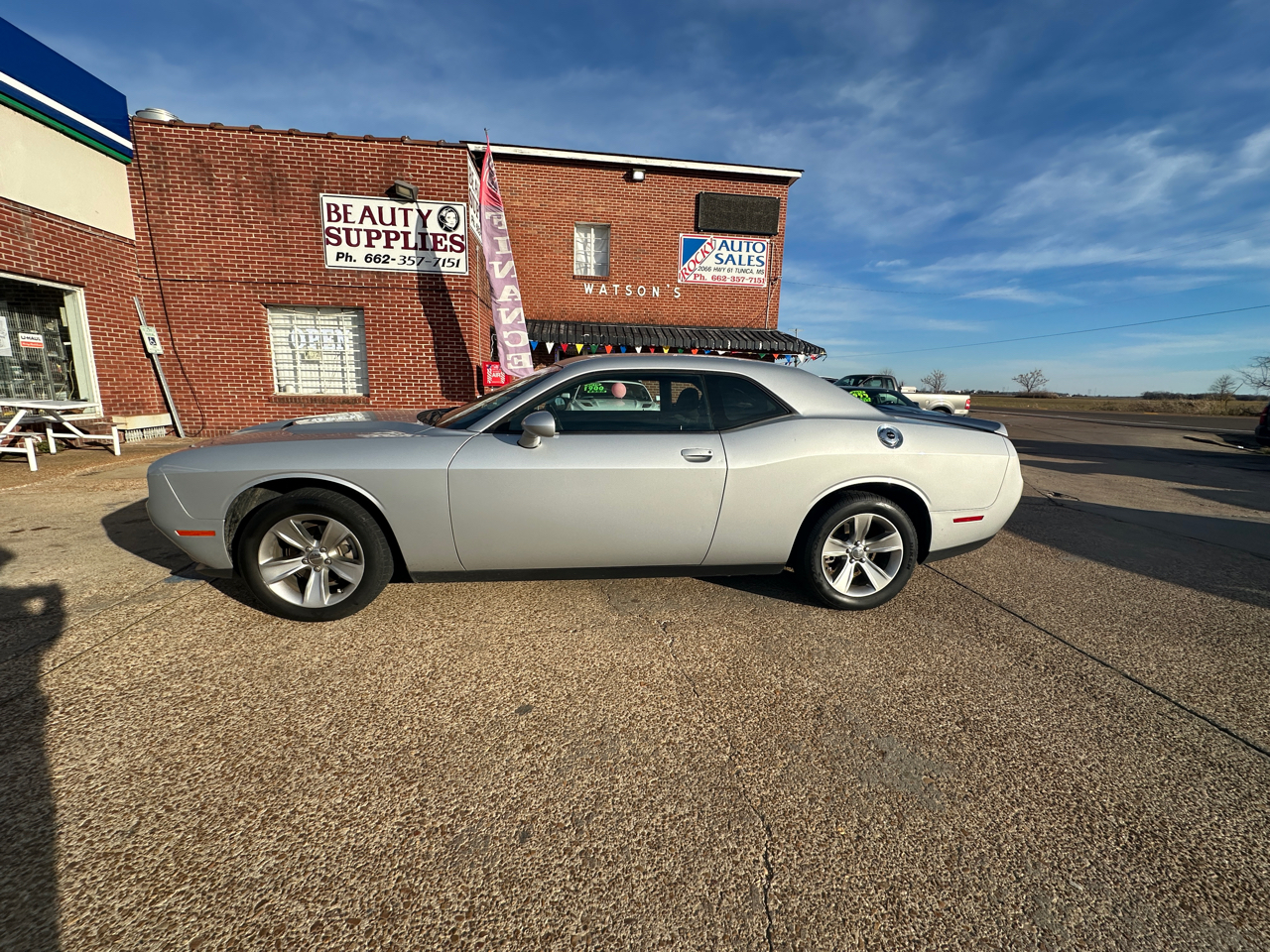 Dodge Challenger SXT RWD 2021