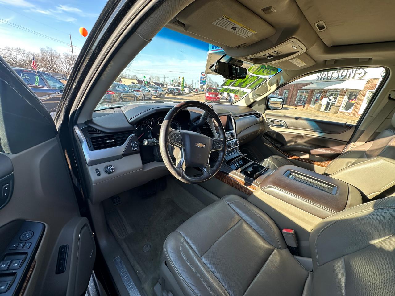 Chevrolet Suburban 2WD 4dr 1500 LTZ 2016