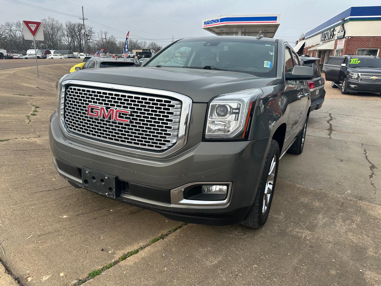 GMC Yukon XL 4WD 4dr Denali 2017
