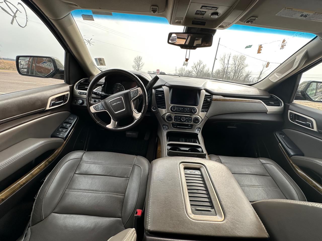 GMC Yukon XL 4WD 4dr Denali 2017