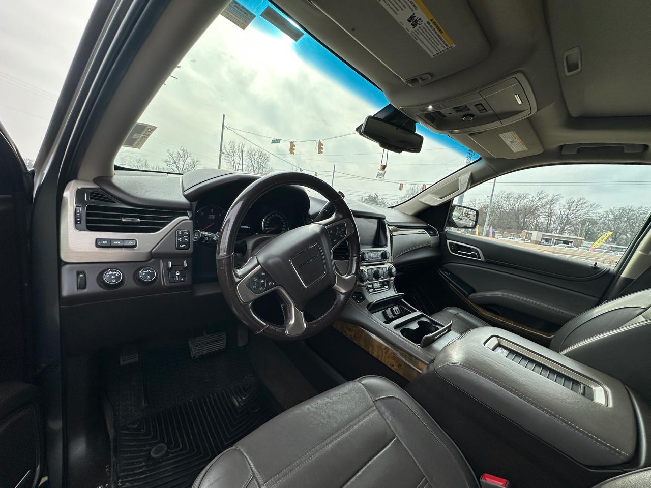 GMC Yukon XL 4WD 4dr Denali 2017