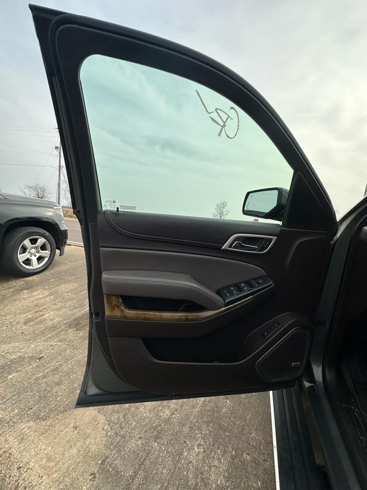 GMC Yukon XL 4WD 4dr Denali 2017