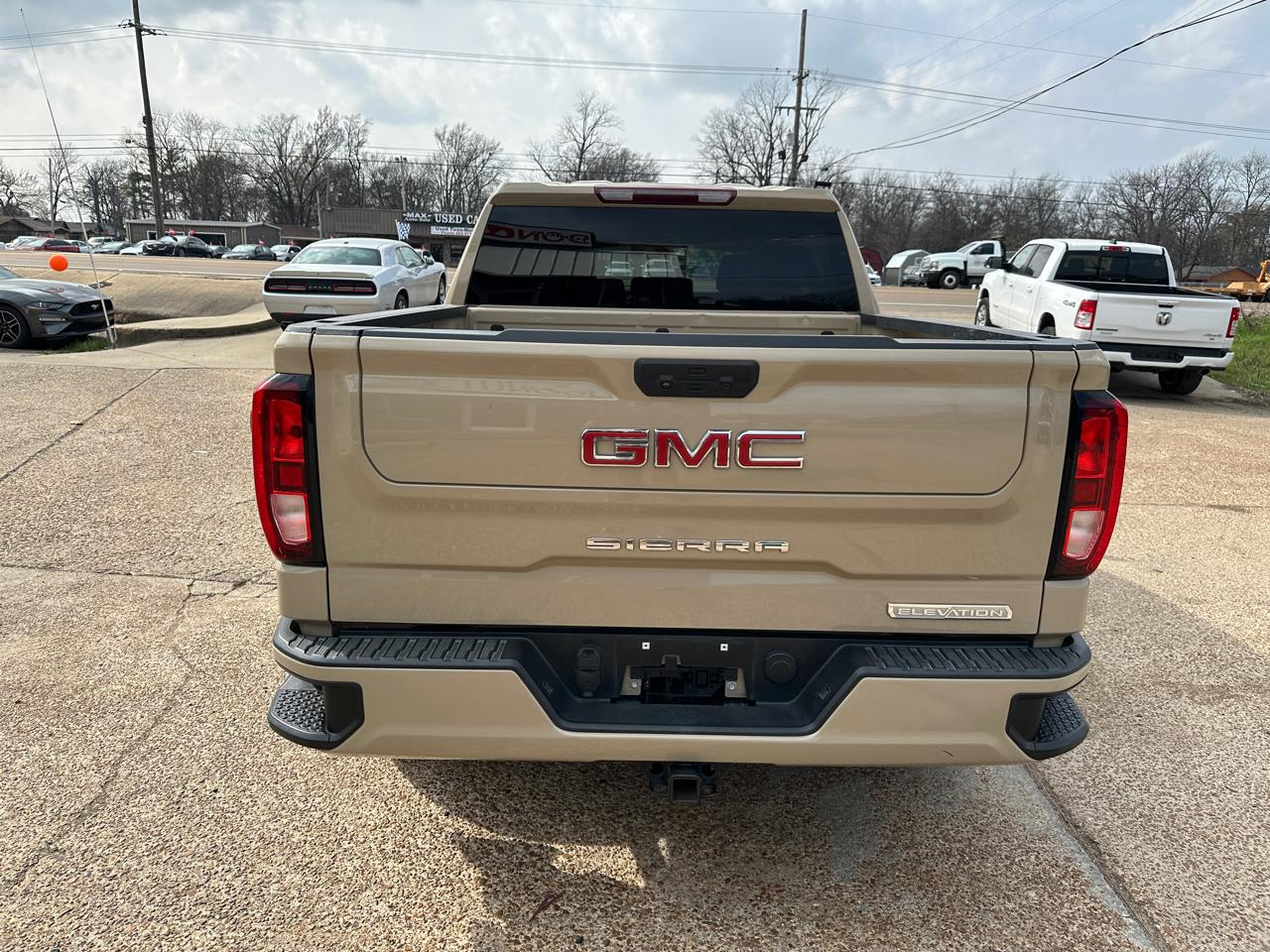 GMC Sierra 1500 2WD Crew Cab 147" Elevation 2022