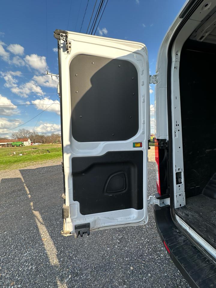 Ford Transit Cargo Van T-250 130" Med Rf 9070 GVWR RWD 2023