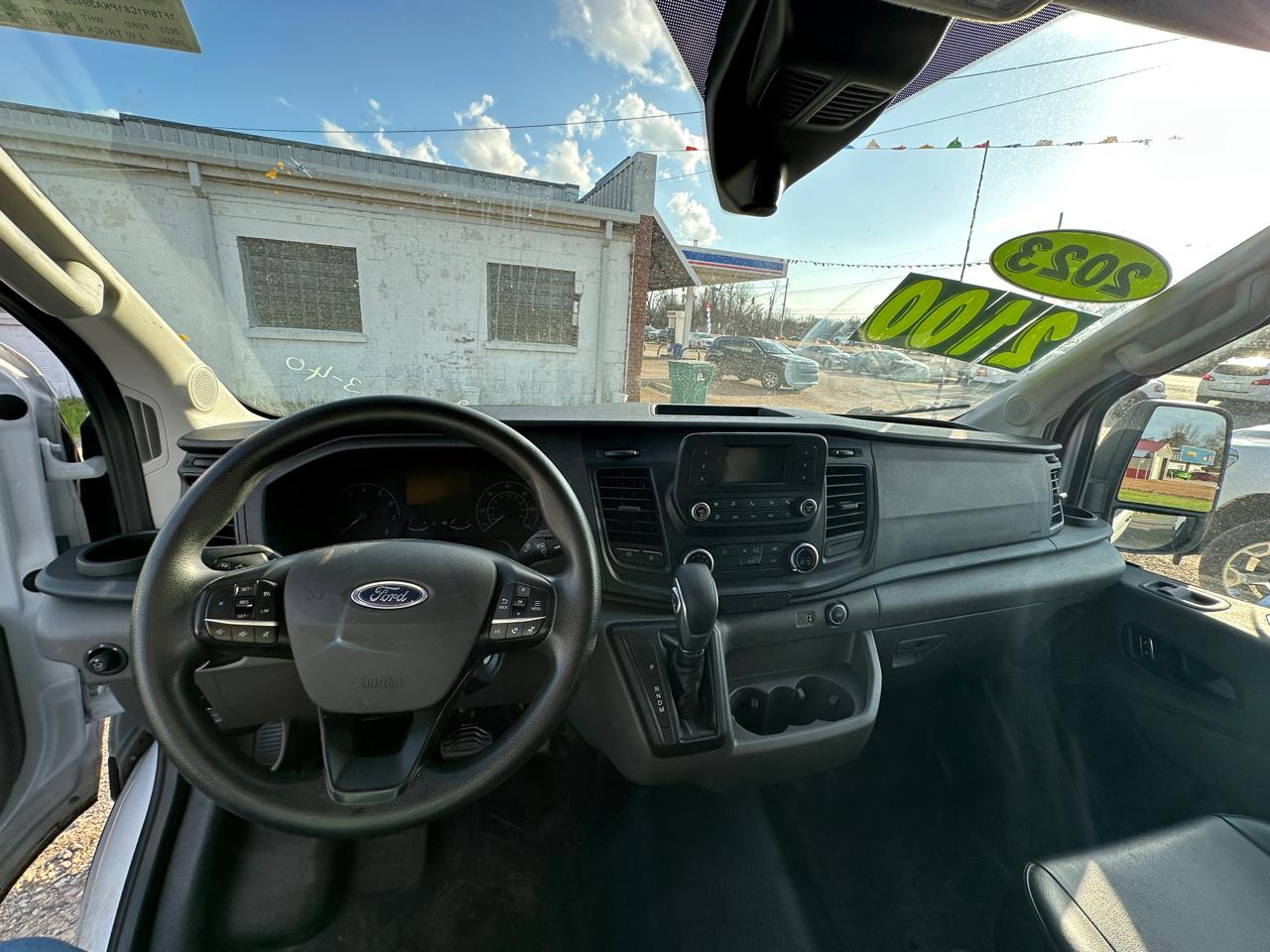 Ford Transit Cargo Van T-250 130" Med Rf 9070 GVWR RWD 2023