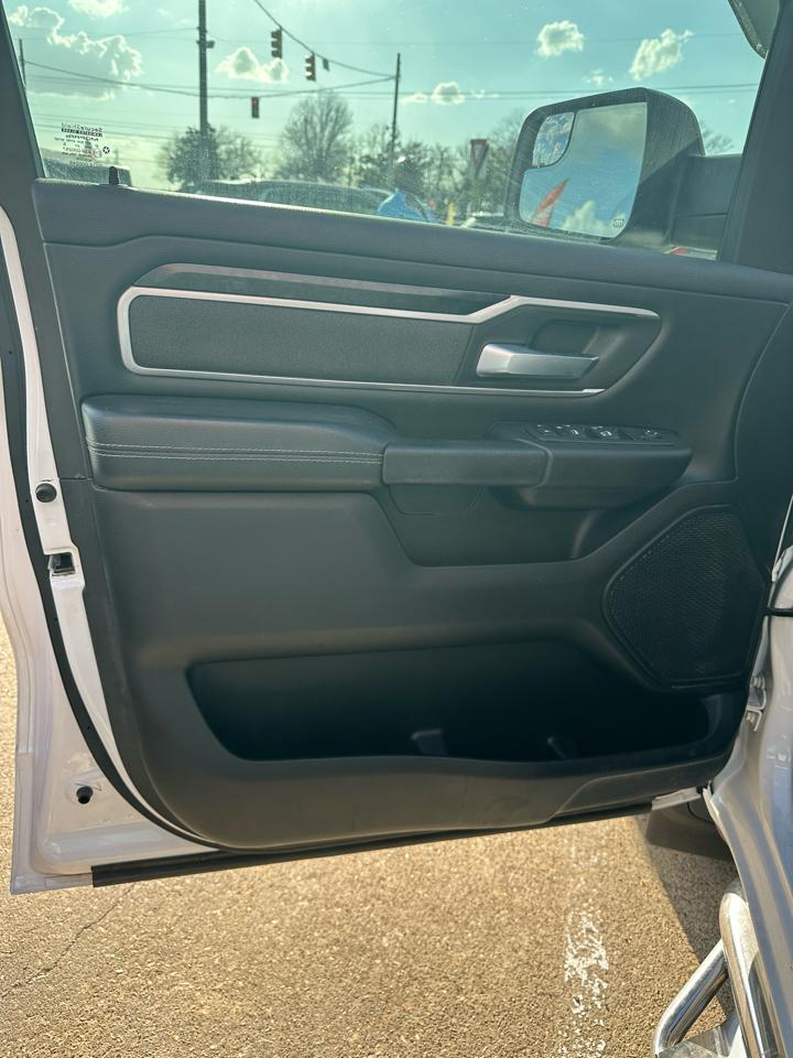 RAM 1500 Big Horn 4x2 Crew Cab 5'7" Box 2022