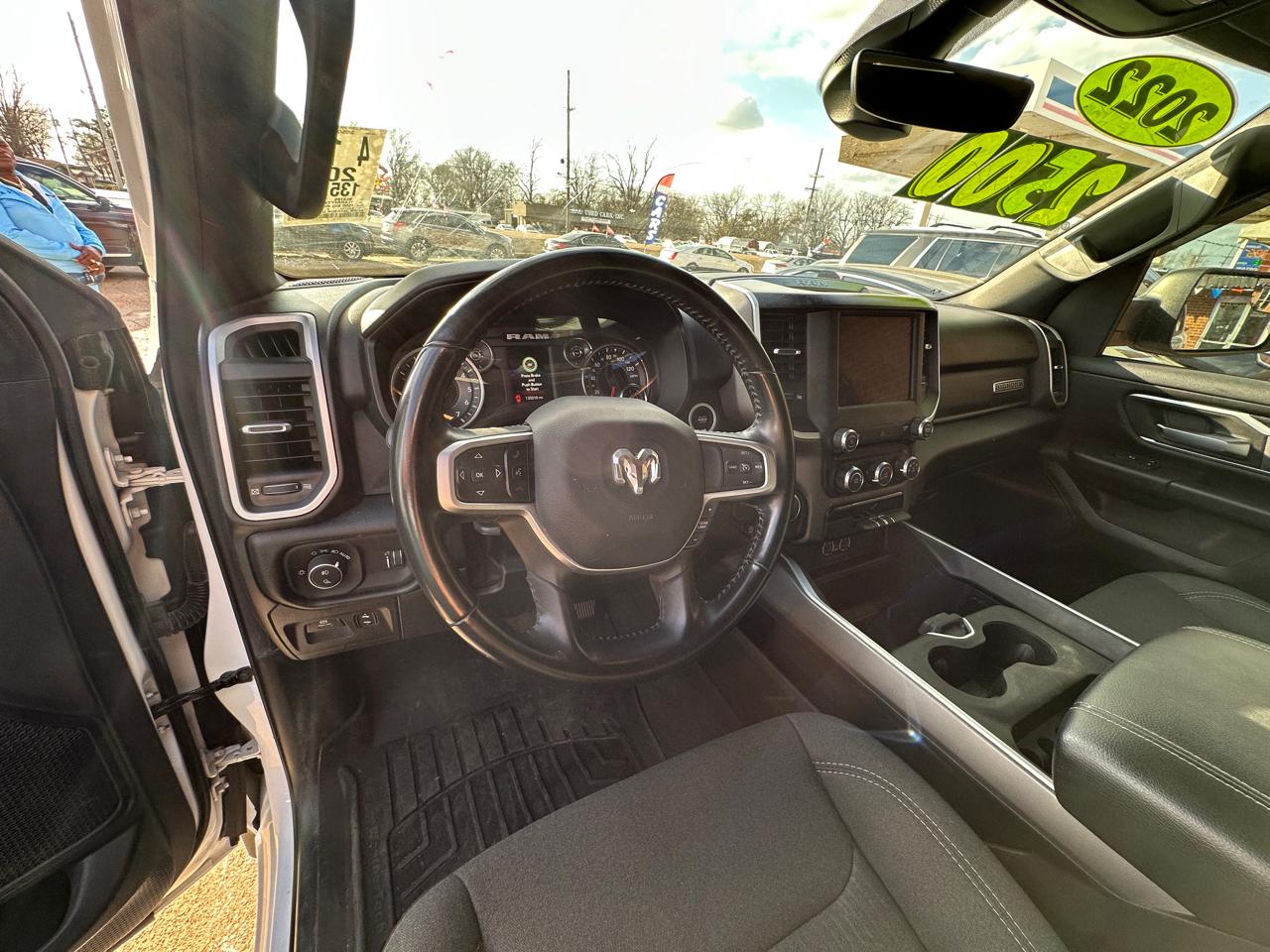 RAM 1500 Big Horn 4x2 Crew Cab 5'7" Box 2022