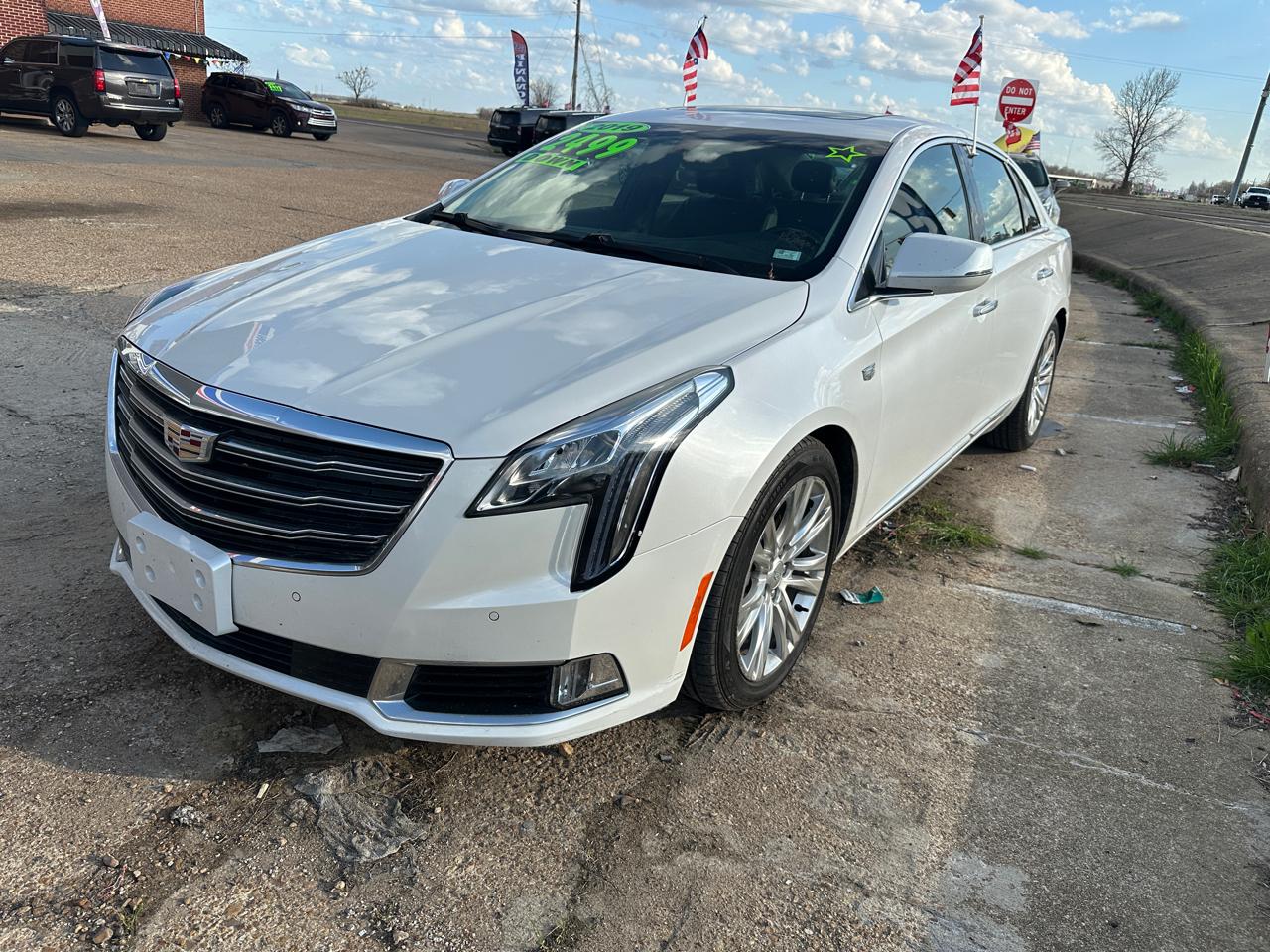 Cadillac XTS 4dr Sdn Luxury AWD 2019