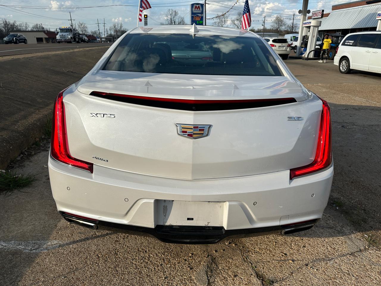 Cadillac XTS 4dr Sdn Luxury AWD 2019