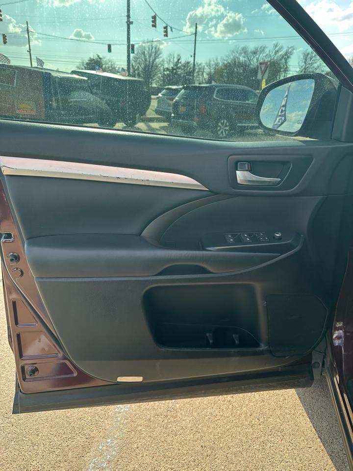 Toyota Highlander XLE V6 FWD (Natl) 2019