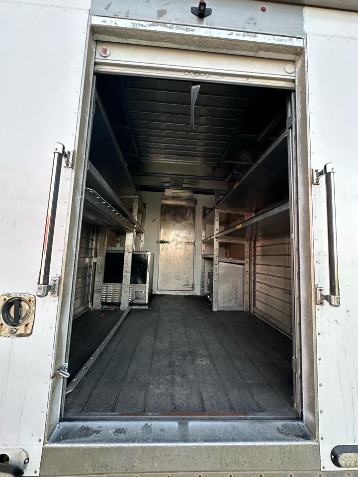 Chevrolet Express Commercial Cutaway 4500 Van 159" *Ltd Avail* 2016