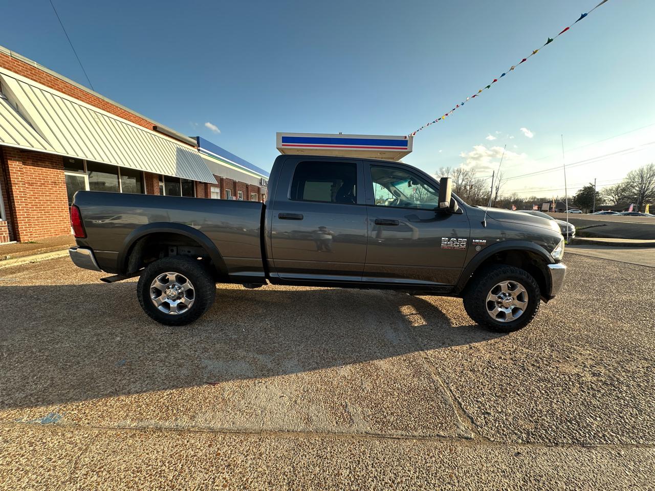 RAM 2500 4WD Crew Cab 149" Tradesman 2016