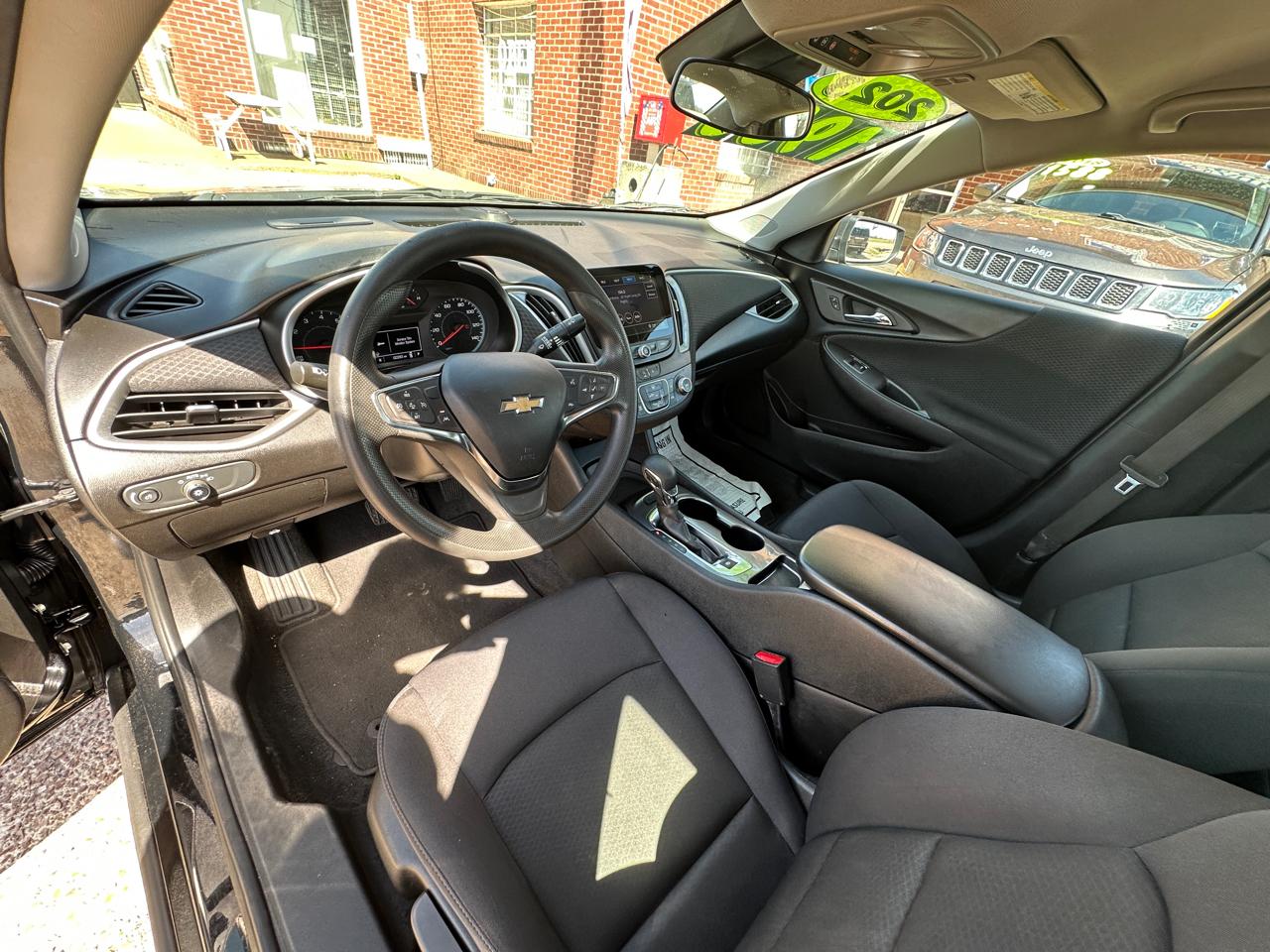 Chevrolet Malibu 4dr Sdn LS w/1FL 2023