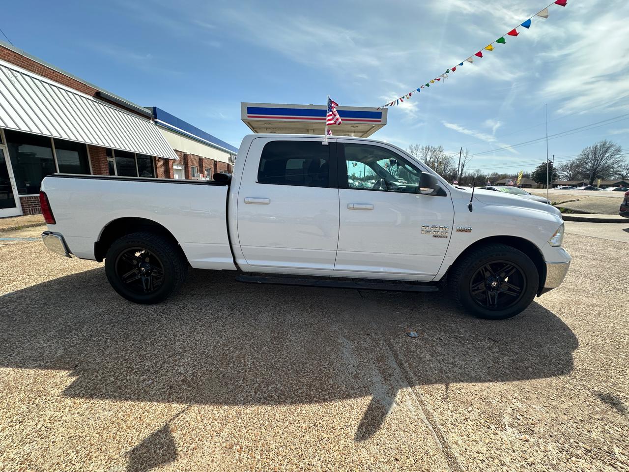 RAM 1500 Classic Big Horn 4x2 Crew Cab 6'4" Box 2019