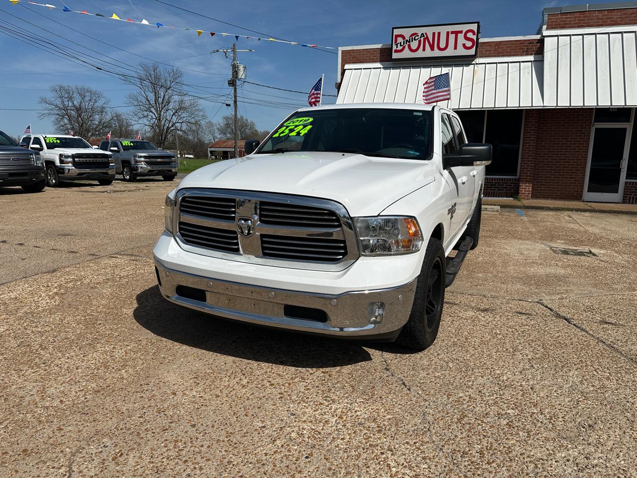RAM 1500 Classic Big Horn 4x2 Crew Cab 6'4" Box 2019