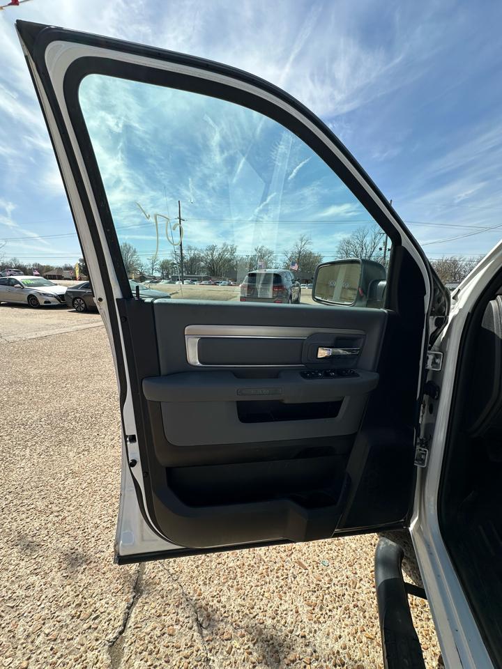 RAM 1500 Classic Big Horn 4x2 Crew Cab 6'4" Box 2019