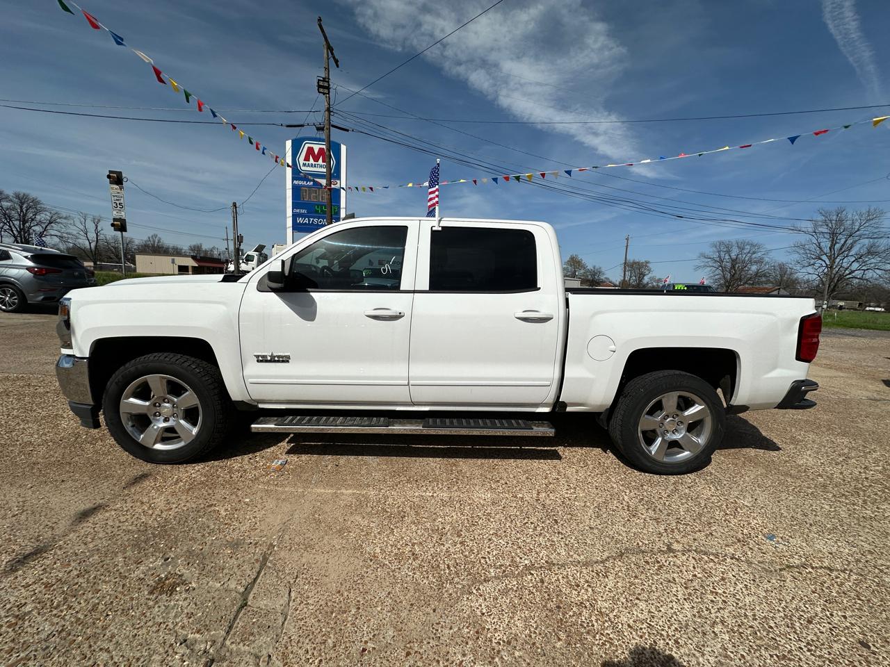 Chevrolet Silverado 1500 2WD Crew Cab 143.5" LT w/1LT 2017