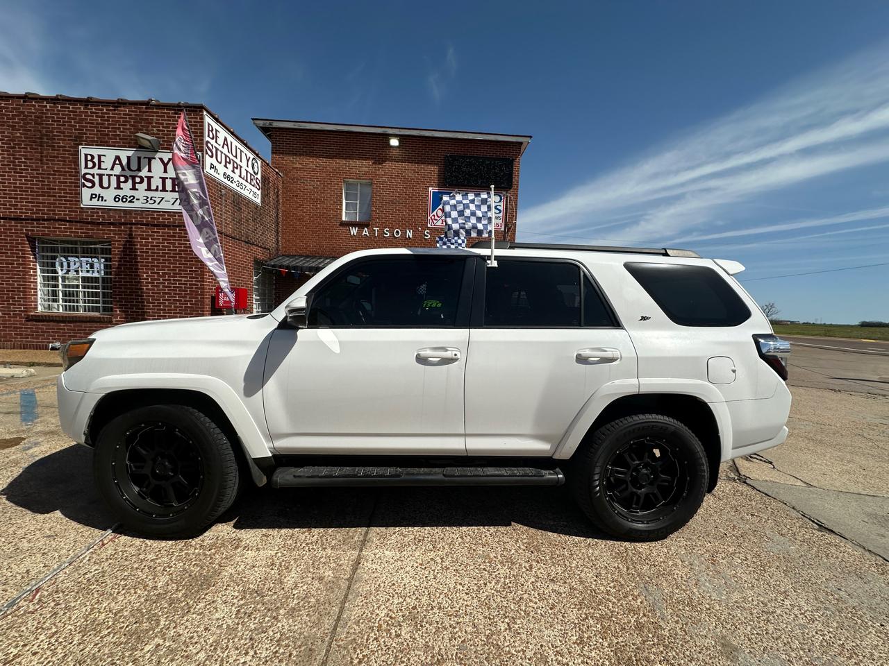 Toyota 4Runner RWD 4dr V6 SR5 Premium (Natl) 2016