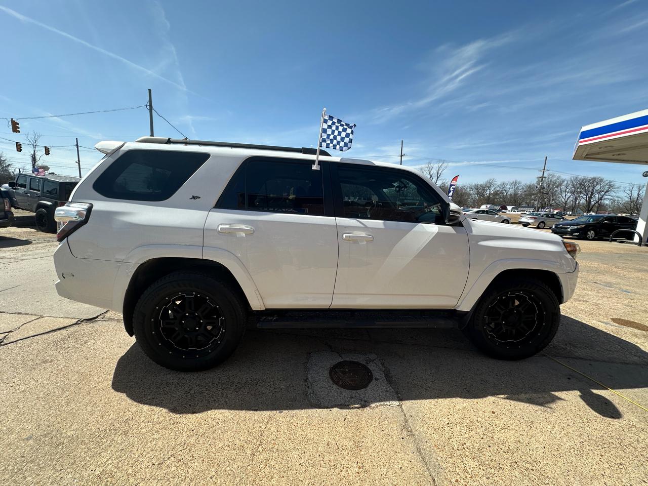 Toyota 4Runner RWD 4dr V6 SR5 Premium (Natl) 2016