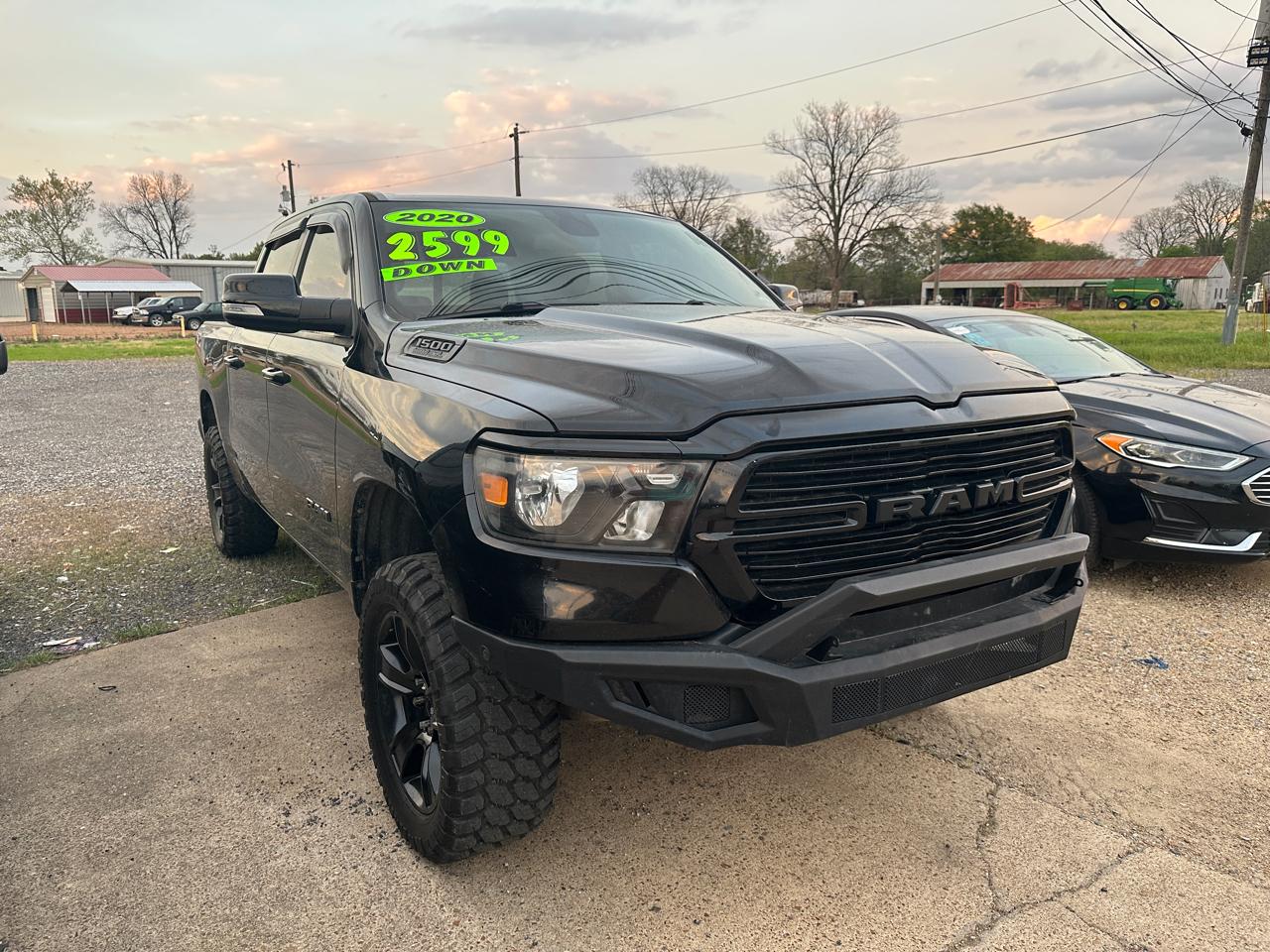 RAM 1500 Big Horn 4x4 Crew Cab 5'7" Box 2020