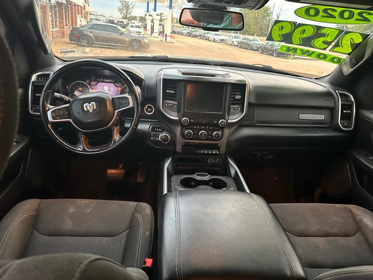 RAM 1500 Big Horn 4x4 Crew Cab 5'7" Box 2020