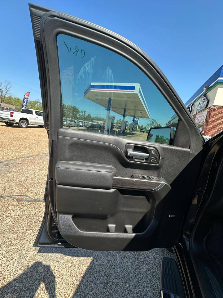 Chevrolet Silverado 1500 2WD Crew Cab 147" LTZ 2021