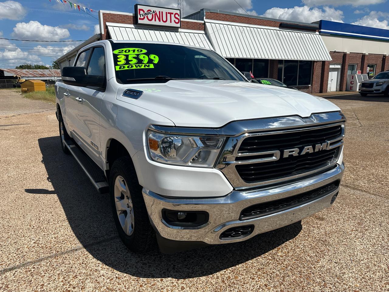 RAM 1500 Big Horn/Lone Star 4x4 Crew Cab 5'7" Box 2019