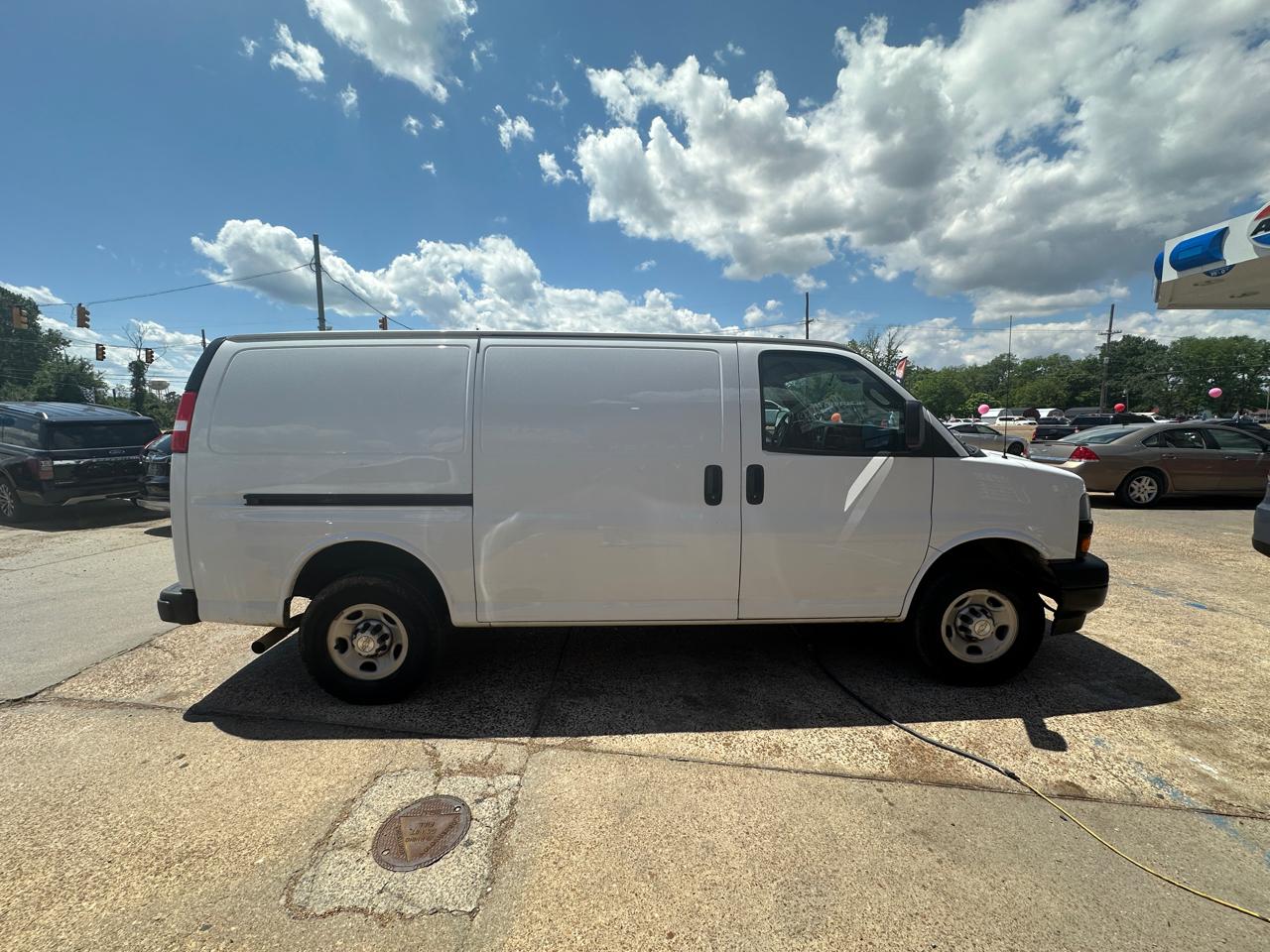 Chevrolet Express Cargo Van RWD 2500 135" 2021