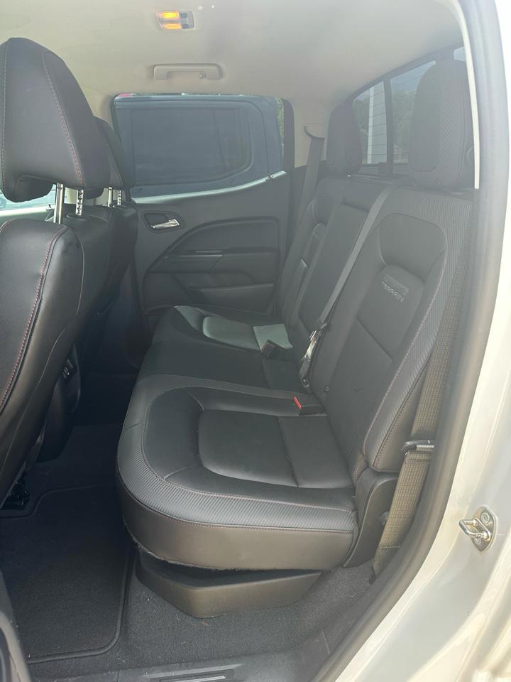 GMC Canyon 4WD Crew Cab 128.3" All Terrain w/Leather 2019