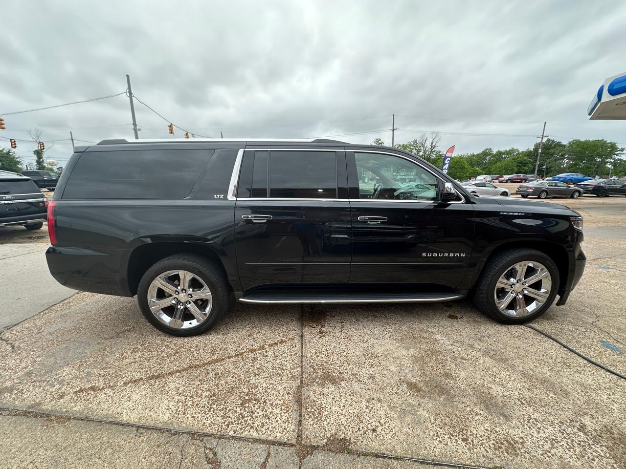 Chevrolet Suburban 4WD 4dr 1500 LTZ 2016