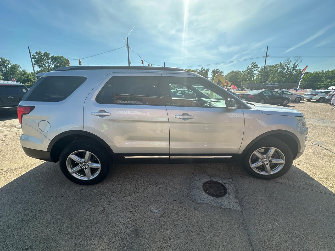 Ford Explorer XLT 4WD 2017