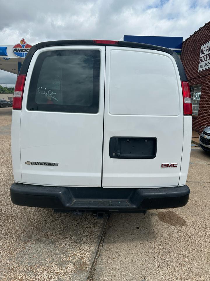 Chevrolet Express Cargo Van RWD 2500 135" 2021